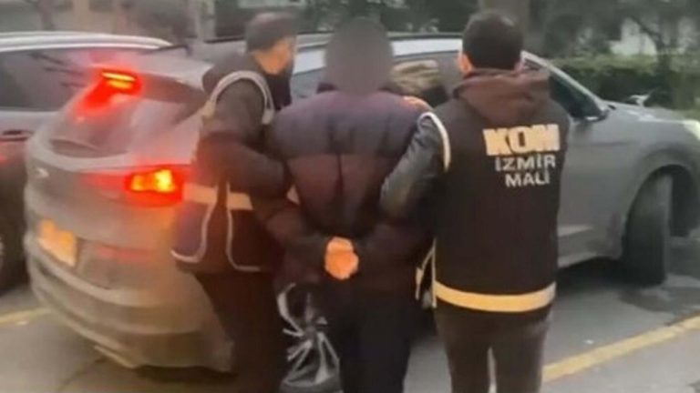 Milyon dolarlık bir soygun gerçekleştirdi ve kendisine bir ödül verildi.