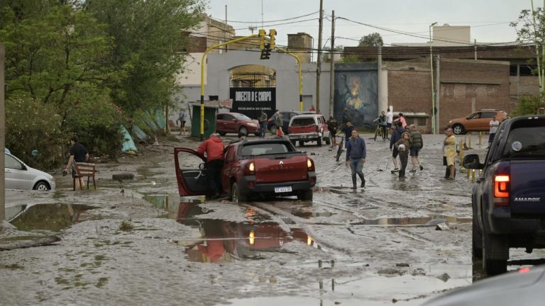 Arjantin’deki güçlü yağmurların neden olduğu seller 10 hayat yaptı