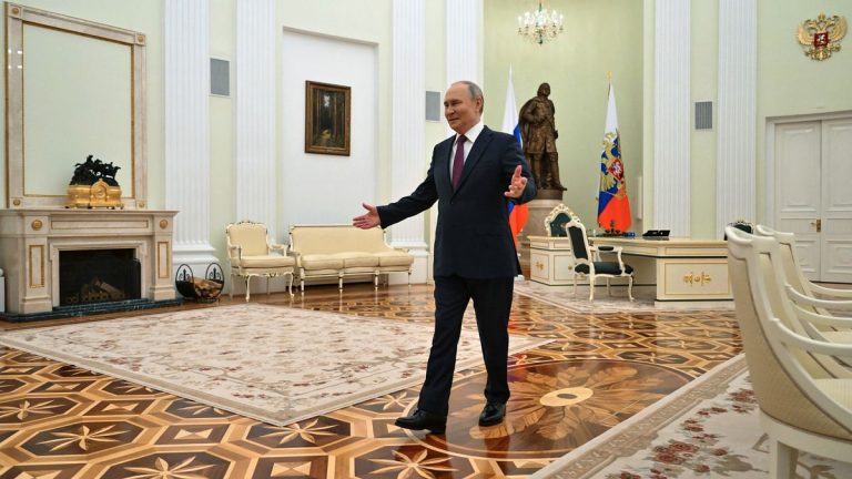 Trump Putin ile tanışmak mı istiyor?