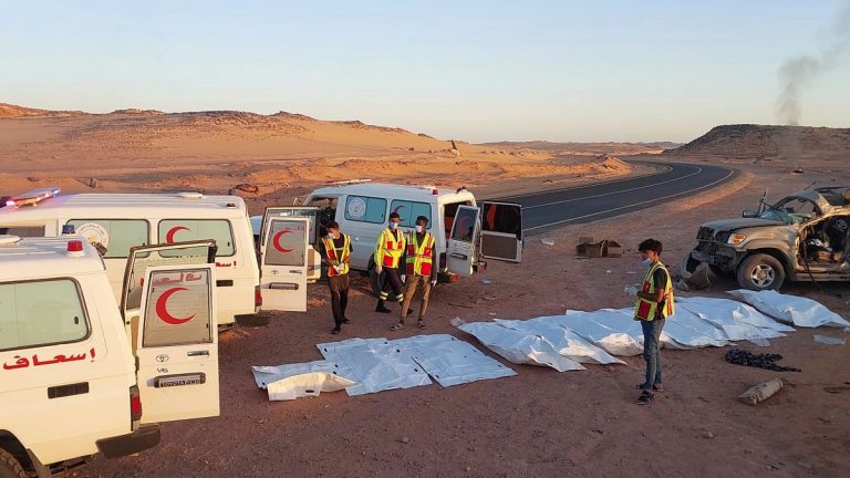 Libya çölünde trafik kazası: 11 Sudanlı göçmen hayatını kaybetti