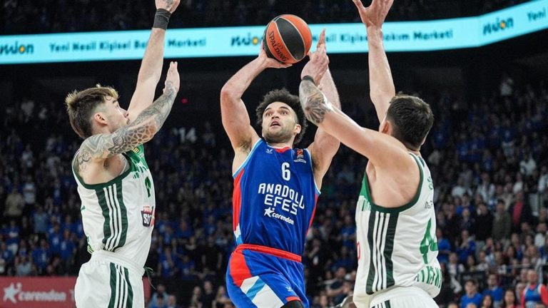 Son Dakika Spor Haberleri | Anadolu Efes, seri Panathinaikos ile tazelendi