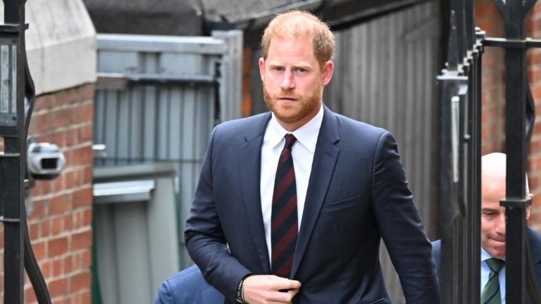 Prens Harry ailesiyle barış yapmak istiyor