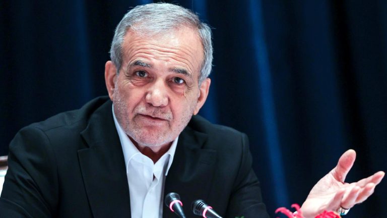 İran Cumhurbaşkanı Pezeşkiyan: Zorbalığa boyun eğmeyeceğiz