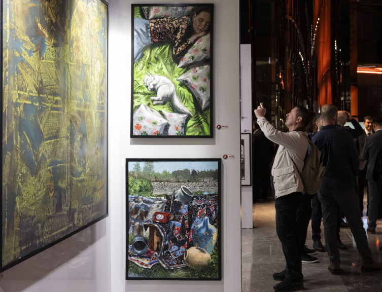 Türk dünyasının ressamları Cengiz Aytmatov'u andı