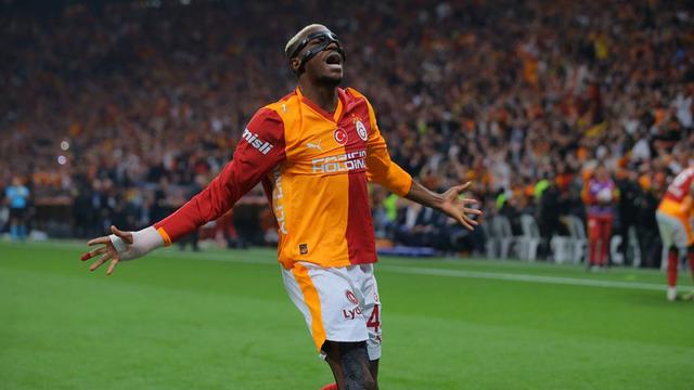 Osimhen’e İtalya’dan hukuki darbe! Mercedes şikayet etmiş