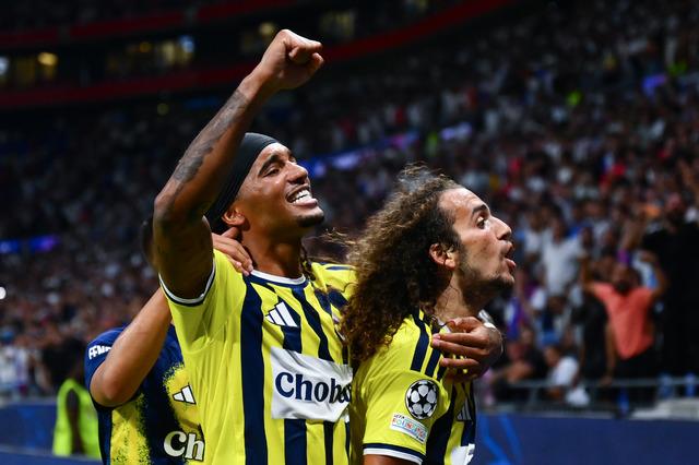 Fransızlar Fenerbahçe’yi konuşuyor! Maç sonrası ortalık karıştı: “Lyon şaşkına döndü”